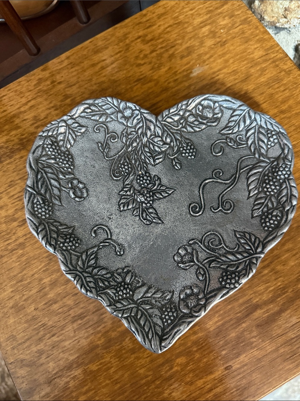 Carson vintage Heart-Shaped Decorative Tray Pewter